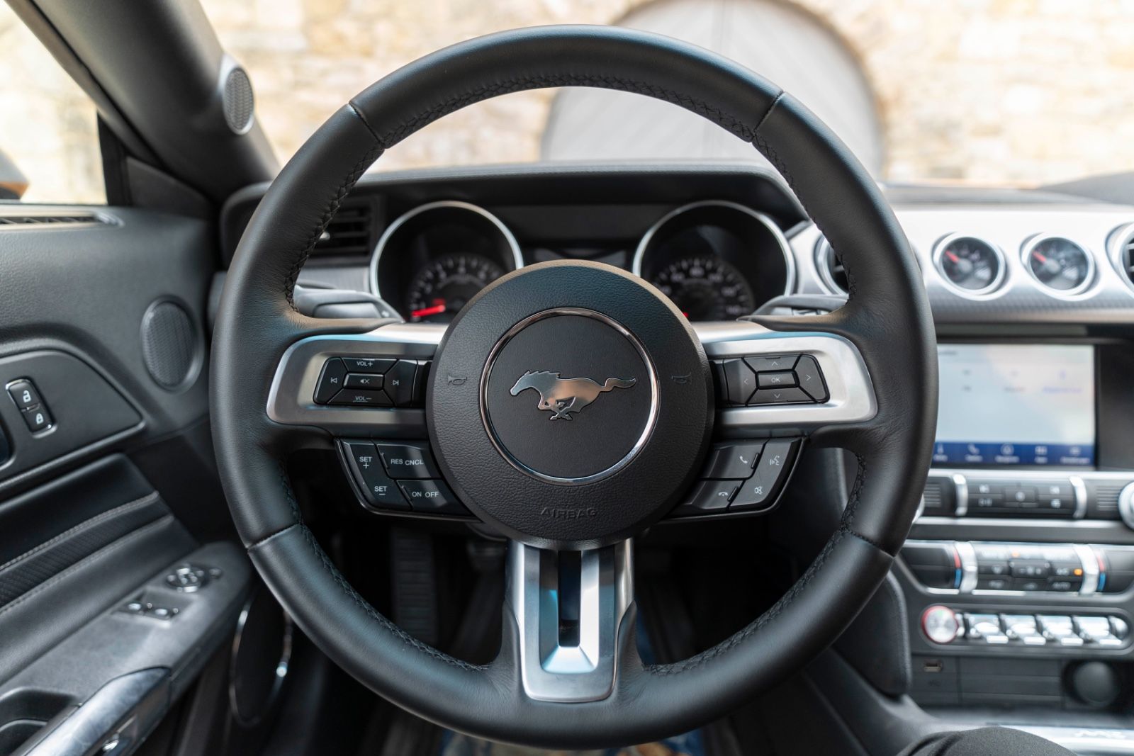 Fahrzeugabbildung Ford Mustang GT 5.0L RECARO TOTW LED KAM NAV