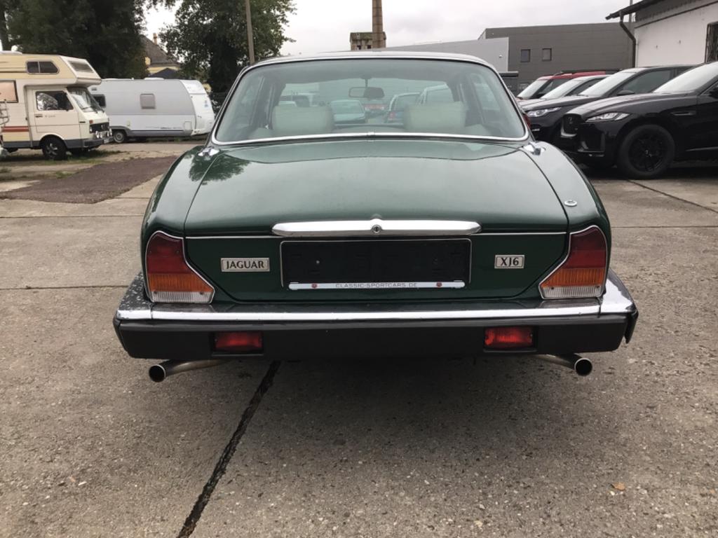 Jaguar XJ6
