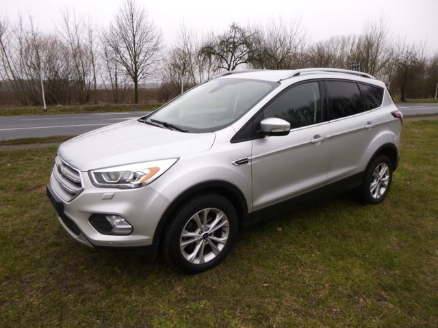 Ford Kuga Titanium,sauber,Navi,Klima