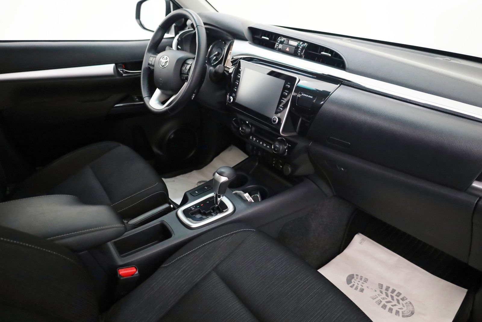 Fahrzeugabbildung Toyota Hilux 2.8 D-4D Executive, CarPlay, Kamera, Rollo