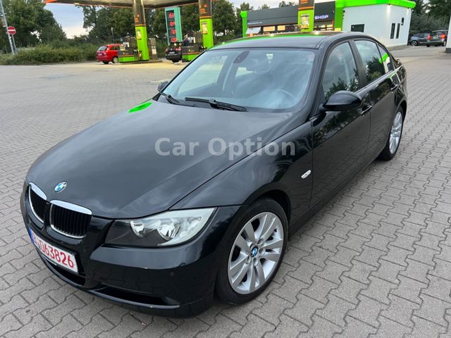 BMW 320i Limousine/Automatik/Leder/aus 1.Besitz !