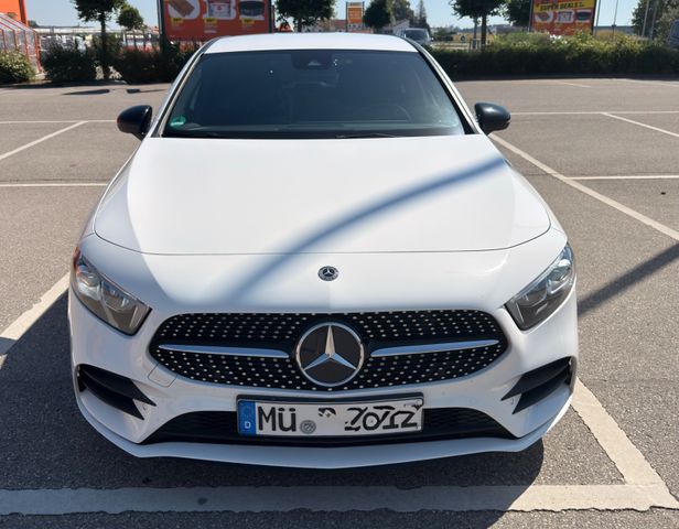 MERCEDES-BENZ A 220 AMG Line 