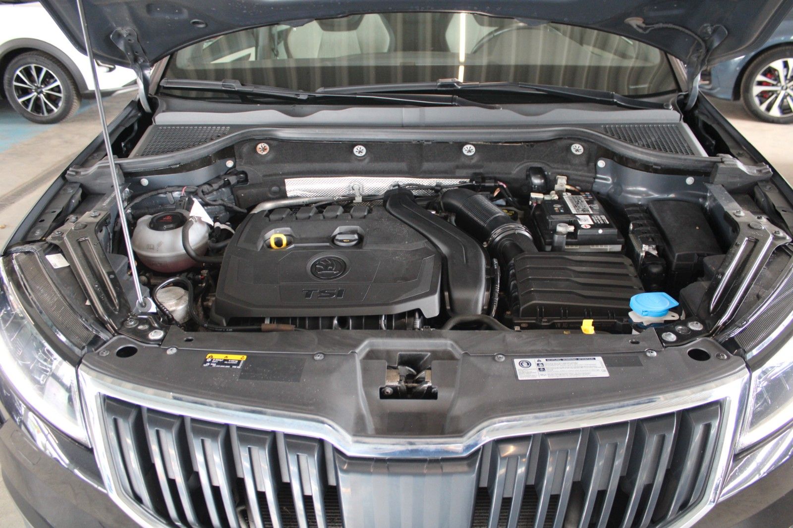 Fahrzeugabbildung SKODA Karoq 1.5 TSI ACT DSG Style LED AHK NAVI WinterP