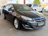 Opel Astra J Lim. Active 1HAND*SHZ*KLIMA*TEMPOMAT - Opel Astra: Automatik, J