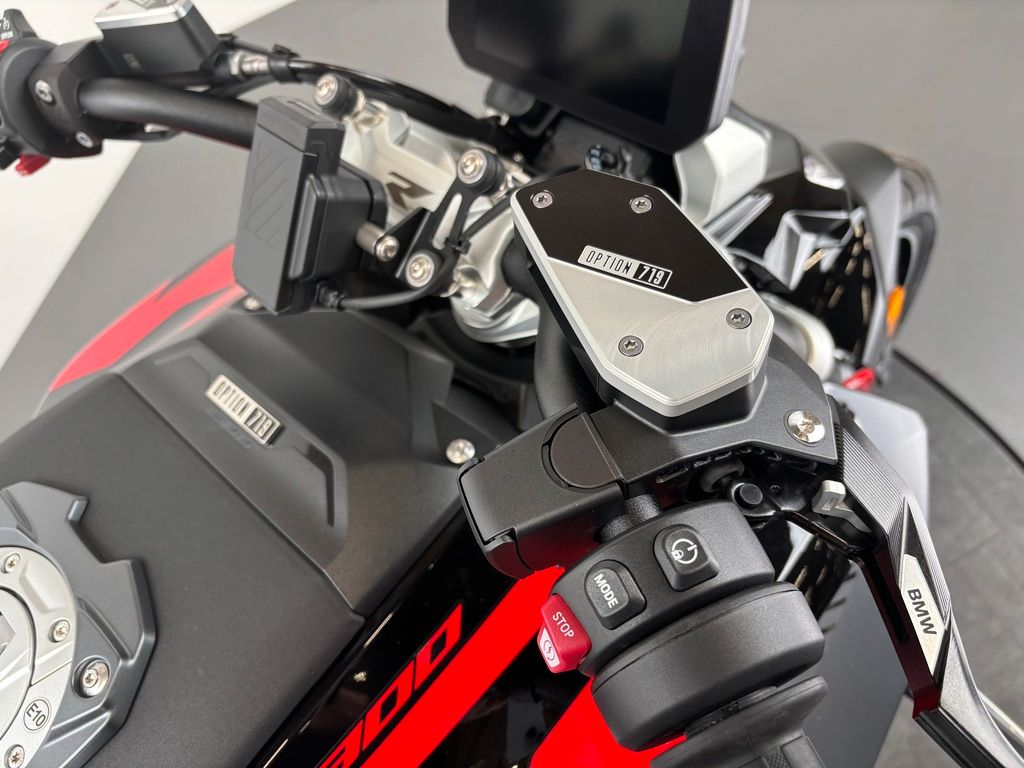 Fahrzeugabbildung BMW R 1300 R OPTION 719 *NEUWERTIG *1.HAND