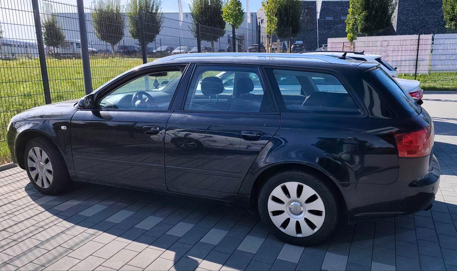 Audi A4 2007 — rear view