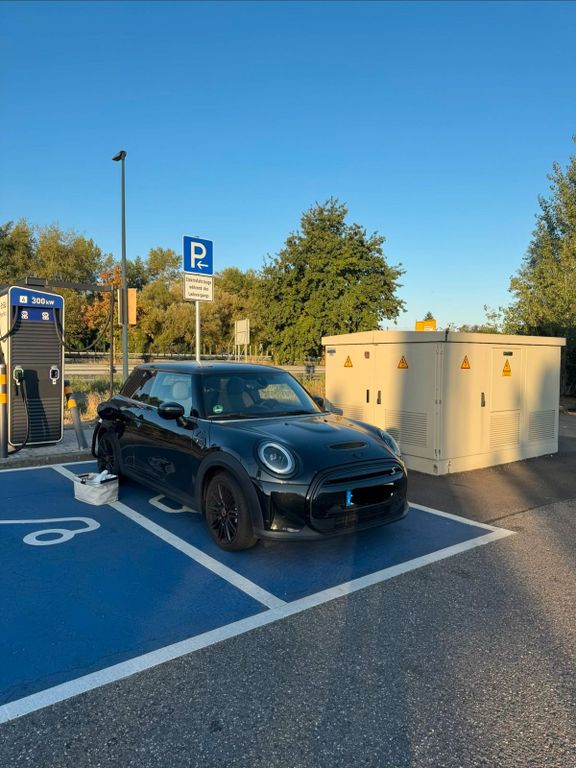 Image of MINI Cooper SE