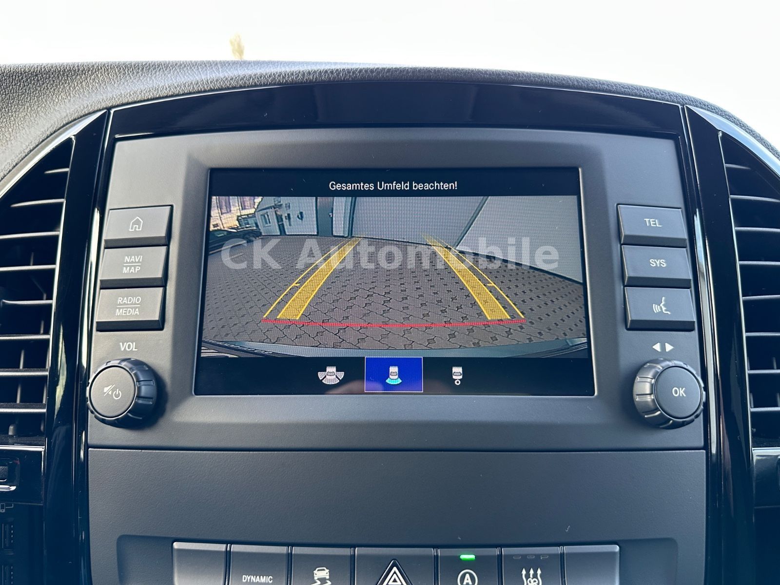 Fahrzeugabbildung Mercedes-Benz Vito 124 Mixto 4x4 lang/5Sitze/Navi/LED/Kam./AHK