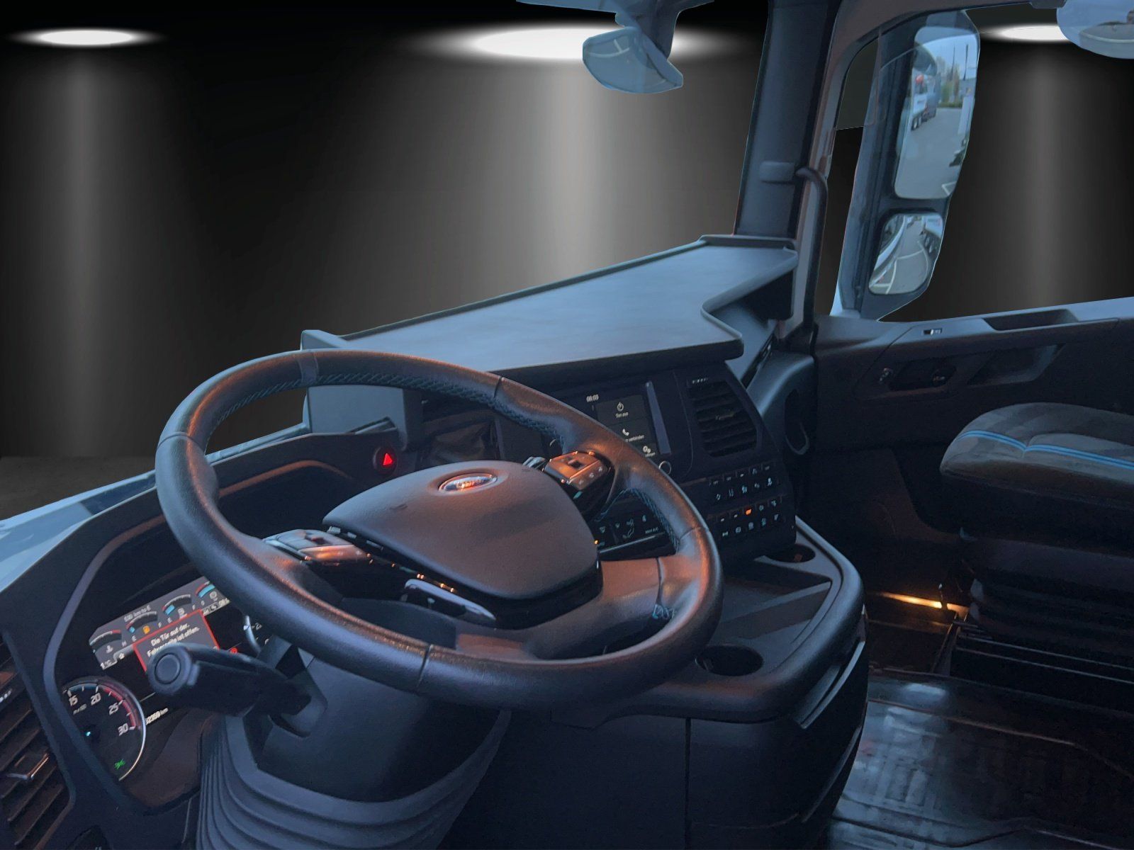 Fahrzeugabbildung Ford F-Max 500 Blackline, 2 Tanks, Intarder