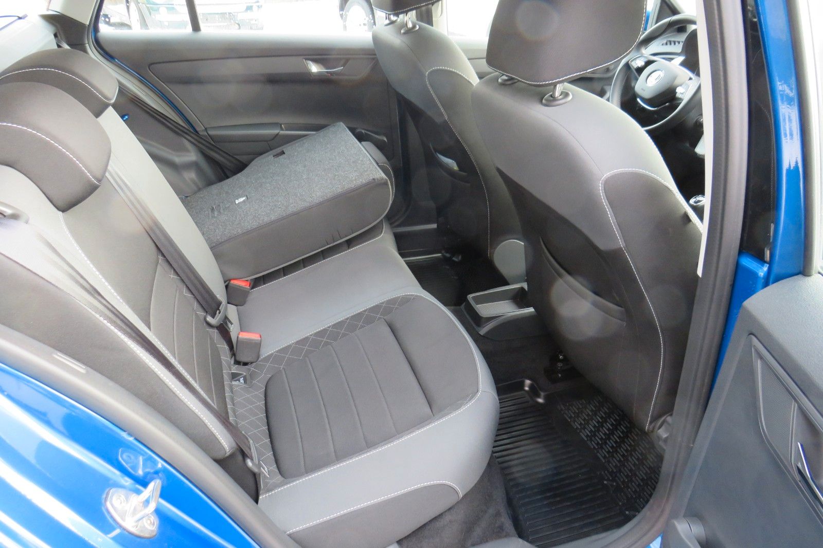 Fahrzeugabbildung SKODA Fabia Combi Ambition SITZH. KLIMA GRA GJ APP 1.H