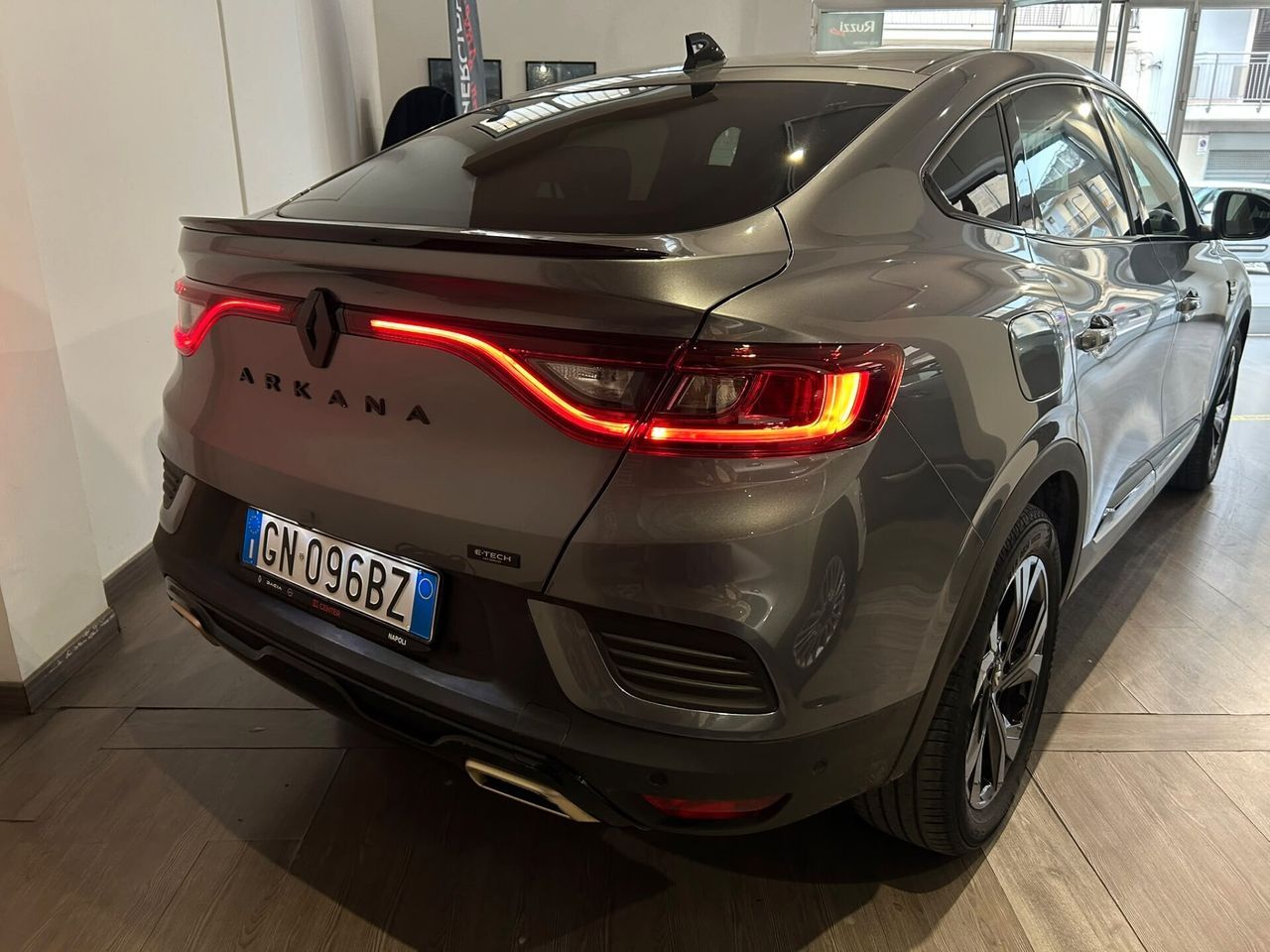 Other Renault Arkana Full Hybrid E-Tech 145 CV Enginee imagem 2
