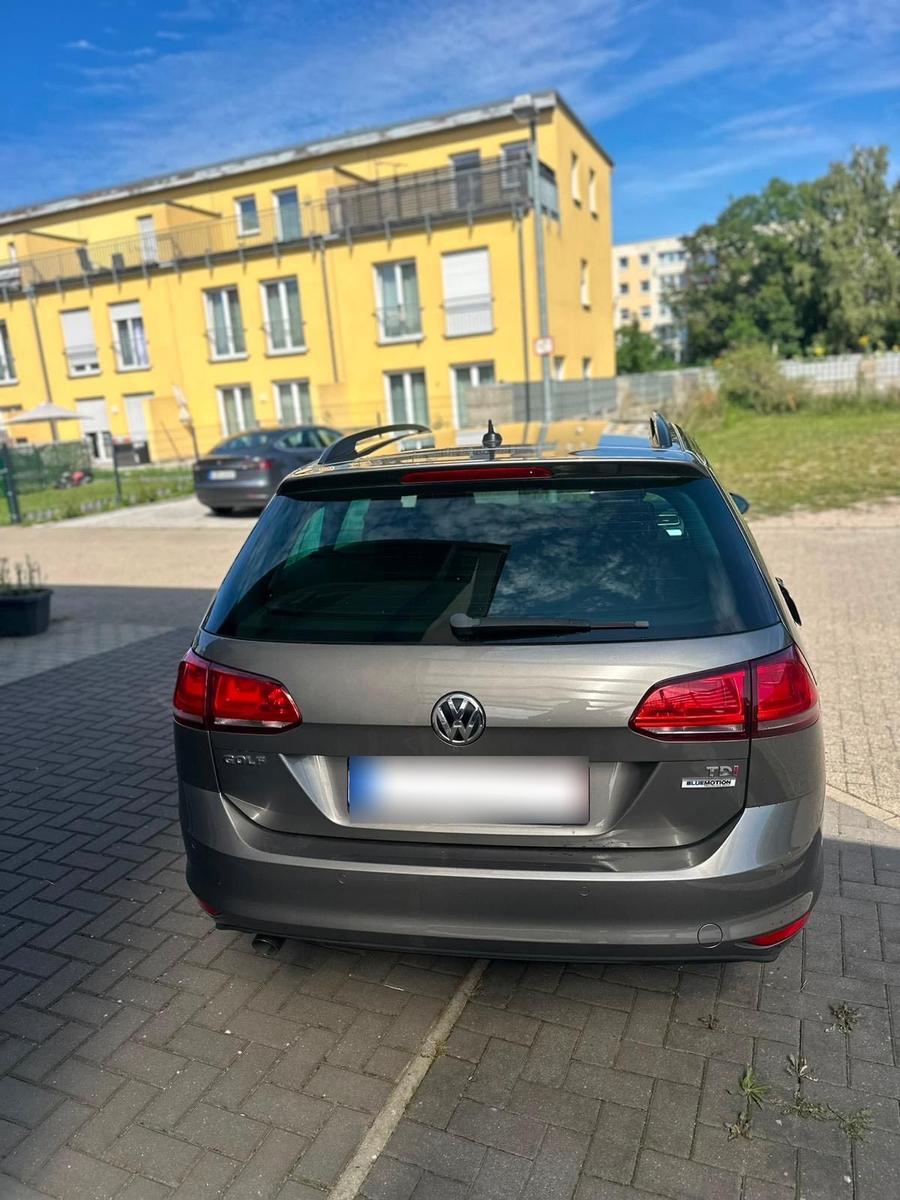 Volkswagen Golf 2015 — engine 110 HP (81kW)