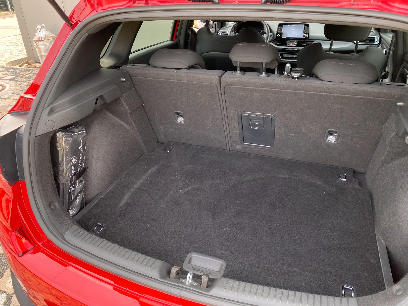 Hyundai i30 N LINE CAR PLAY SITZ-LENKRAD-HZG SCHECKHEFT