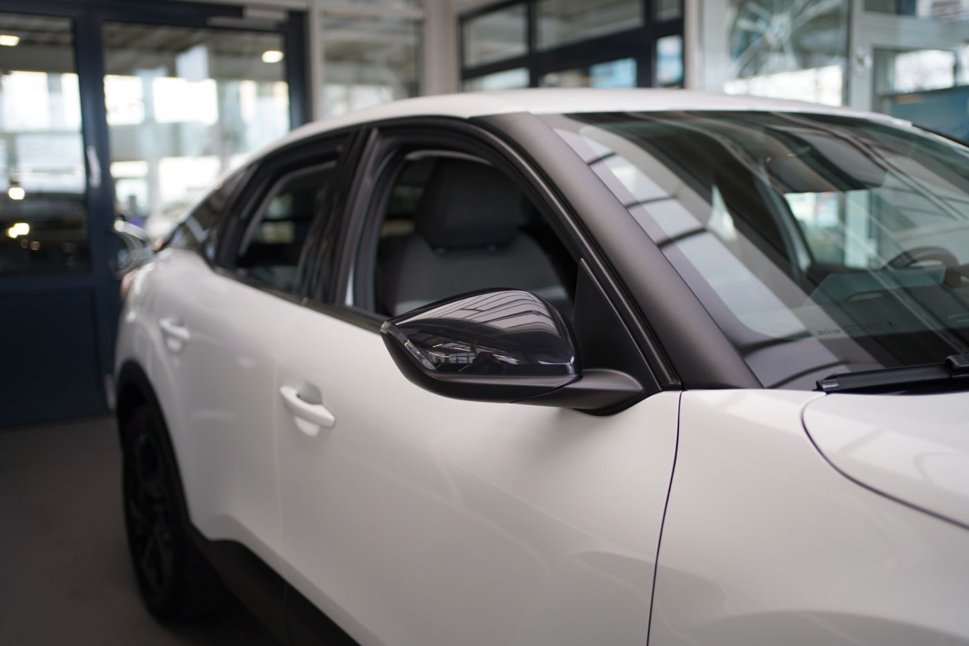 Fahrzeugabbildung Citroën C4 PureTech 130 Shine Anhängerkupplung Allwetter