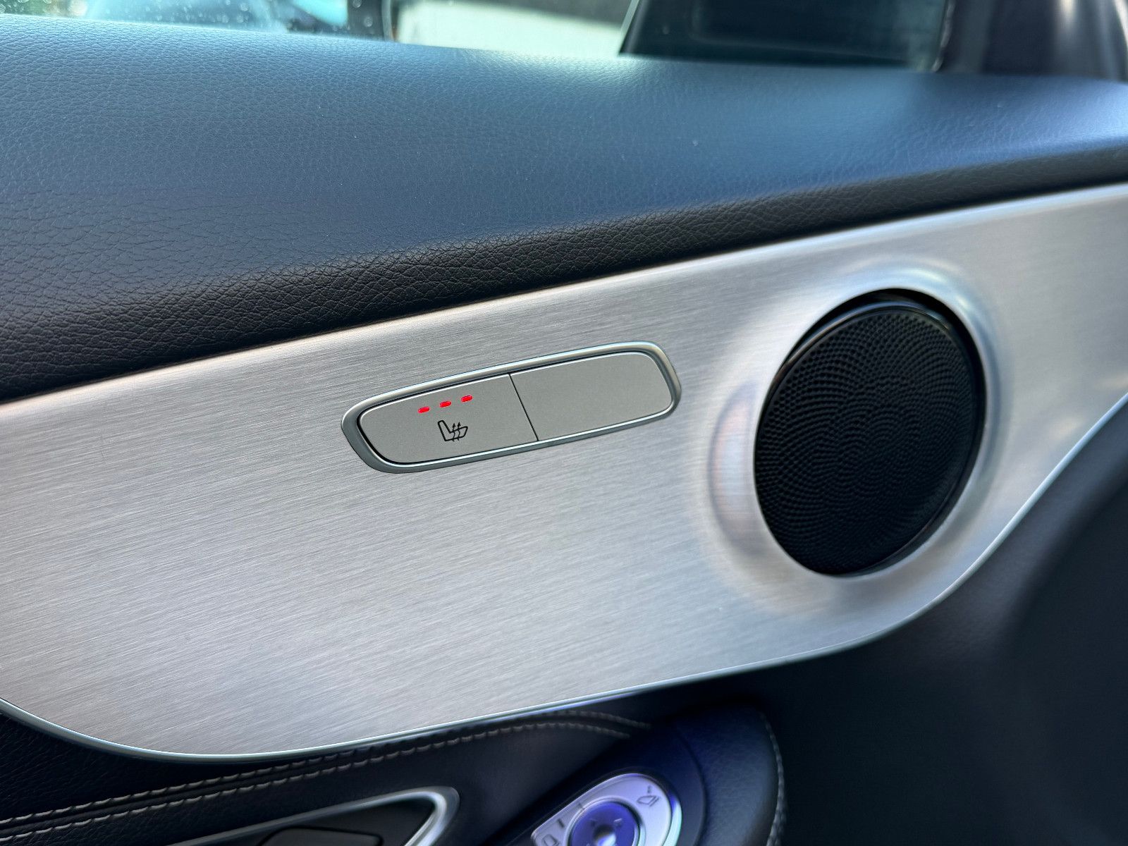 Fahrzeugabbildung Mercedes-Benz C 300 Coupe /AMG/VIRTUAL/MBUX/AMBIENTE/KAMERA