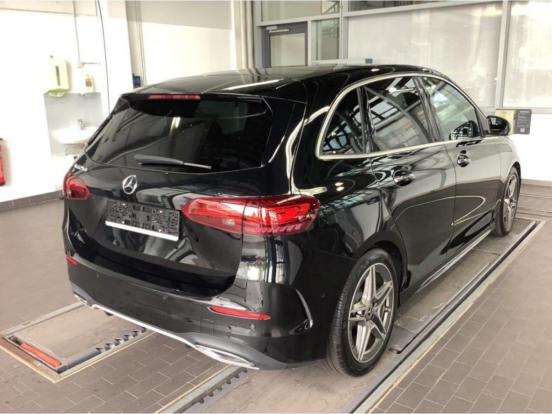 Fahrzeugabbildung Mercedes-Benz B220d AMG Prem+ AHK Pano HUD Memo MLED 360°DISTR