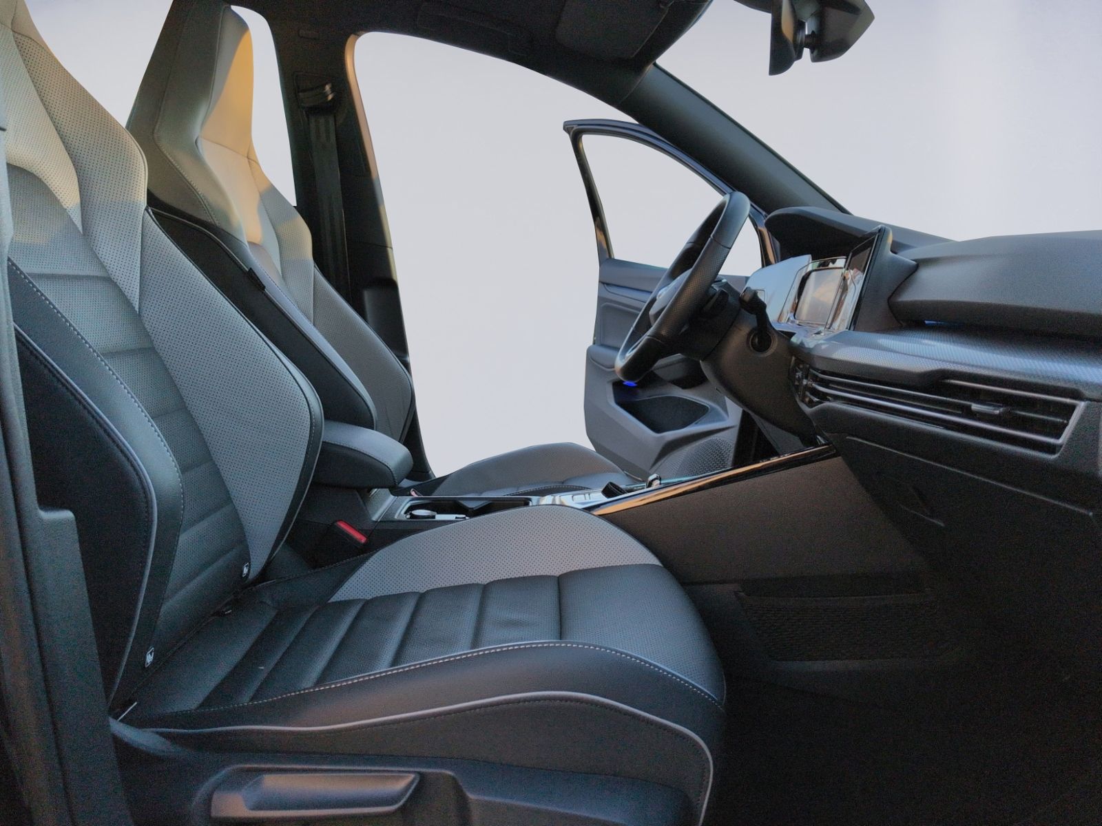 Golf VIII GTD STHZ+LEDER+PANO+