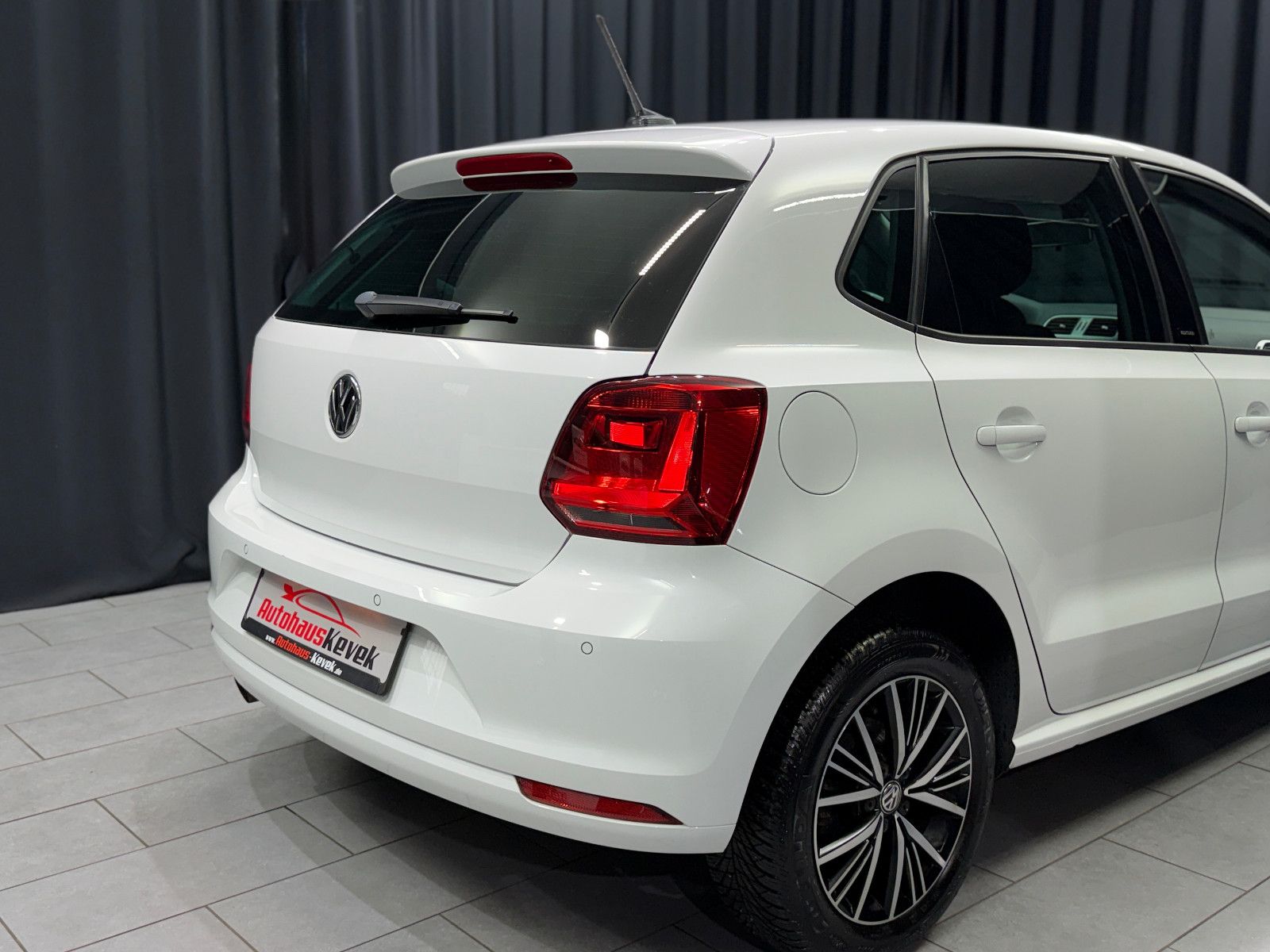 Fahrzeugabbildung Volkswagen Polo V Allstar |DSG|PDC|NAVI