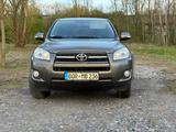 Toyota RAV 4 2,2-l-D-4D 4x4 Executive Automatik Exe... - gebrauchte Toyota RAV 4 aus dem Jahr 2010