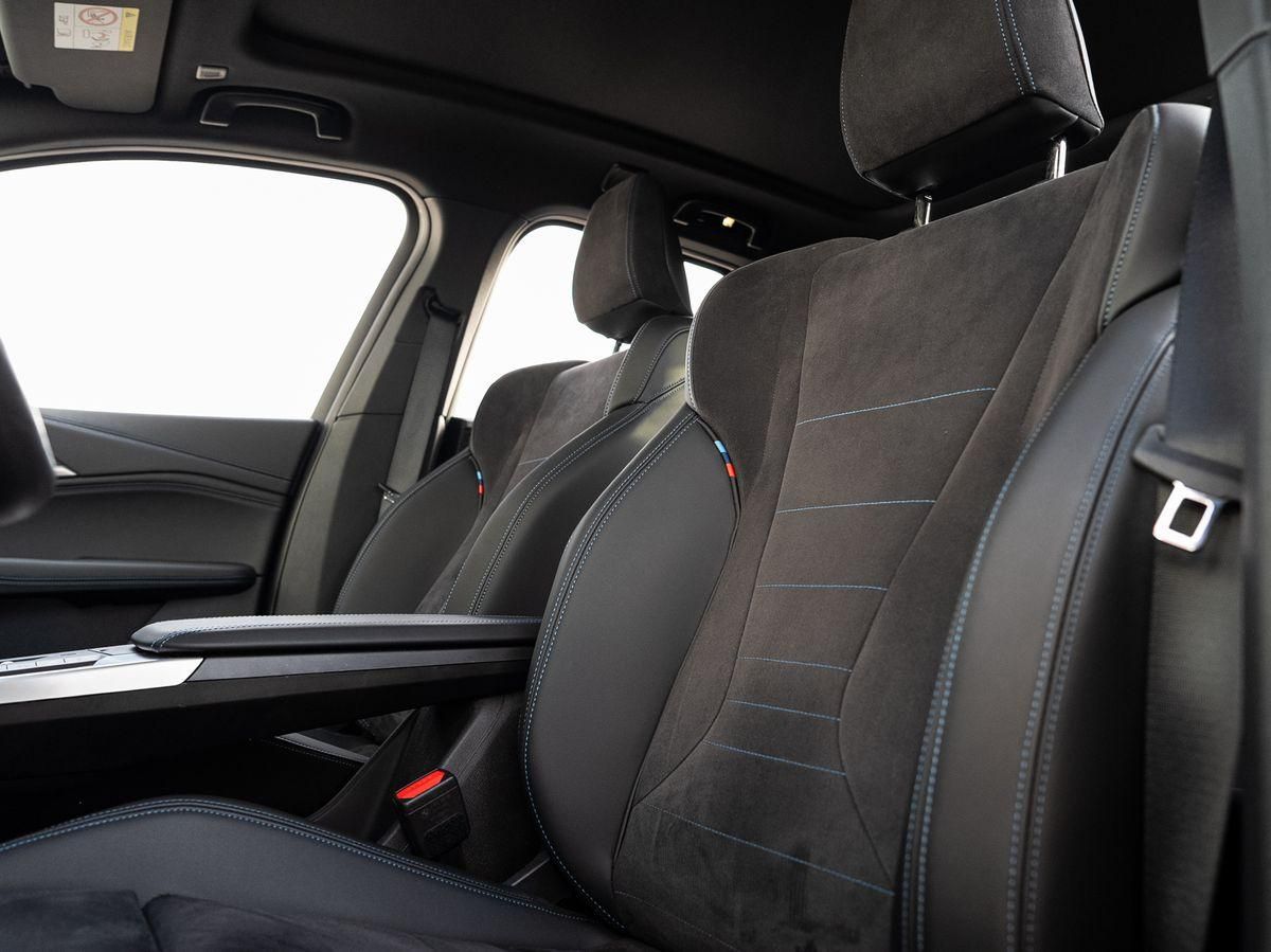 BMW 218d Active Tourer M-Sport AHK PANO ACC HuD 360° foto 14