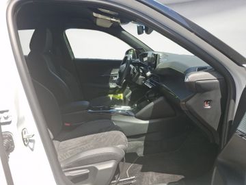 Peugeot 2008 - 8