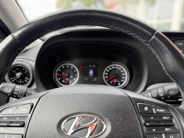 Fahrzeugabbildung Hyundai i10 1.0 Select +RADIO+TEMPOMAT+SHZ+KLIMA+UVM+