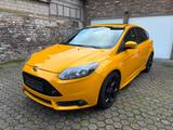 Ford Focus 2,0 EcoBoost ST  - Ford Focus aus 2013: ST