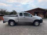 Toyota Hilux 2.5 D  - Toyota Hilux mit Diesel-Antrieb