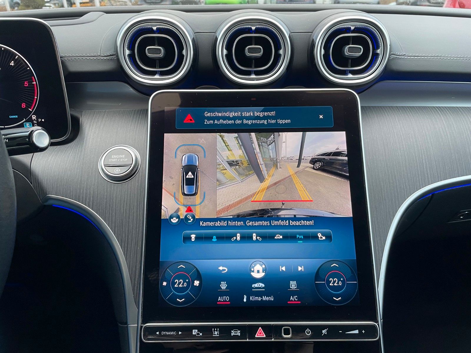 Fahrzeugabbildung Mercedes-Benz C 220 d T AVANTGARDE AHK+HUD+360°+STDH+DISTR