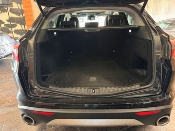 Alfa-Romeo Stelvio - 6