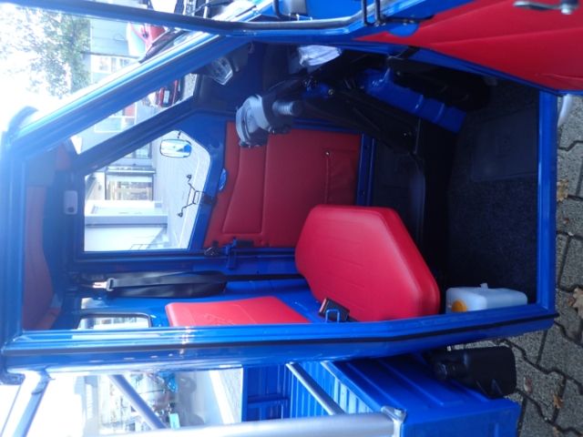 Fahrzeugabbildung Piaggio Ape 50 CC blau, Lieferung in ganz Deutschland