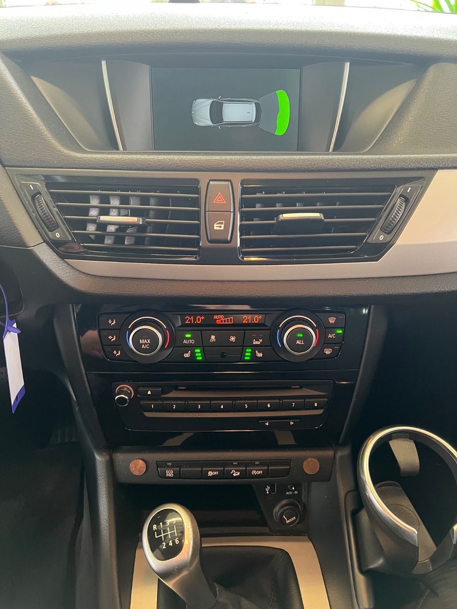 Fahrzeugabbildung BMW X1 18 d xDrive *LED/XENON*NAVI*MEMORY*