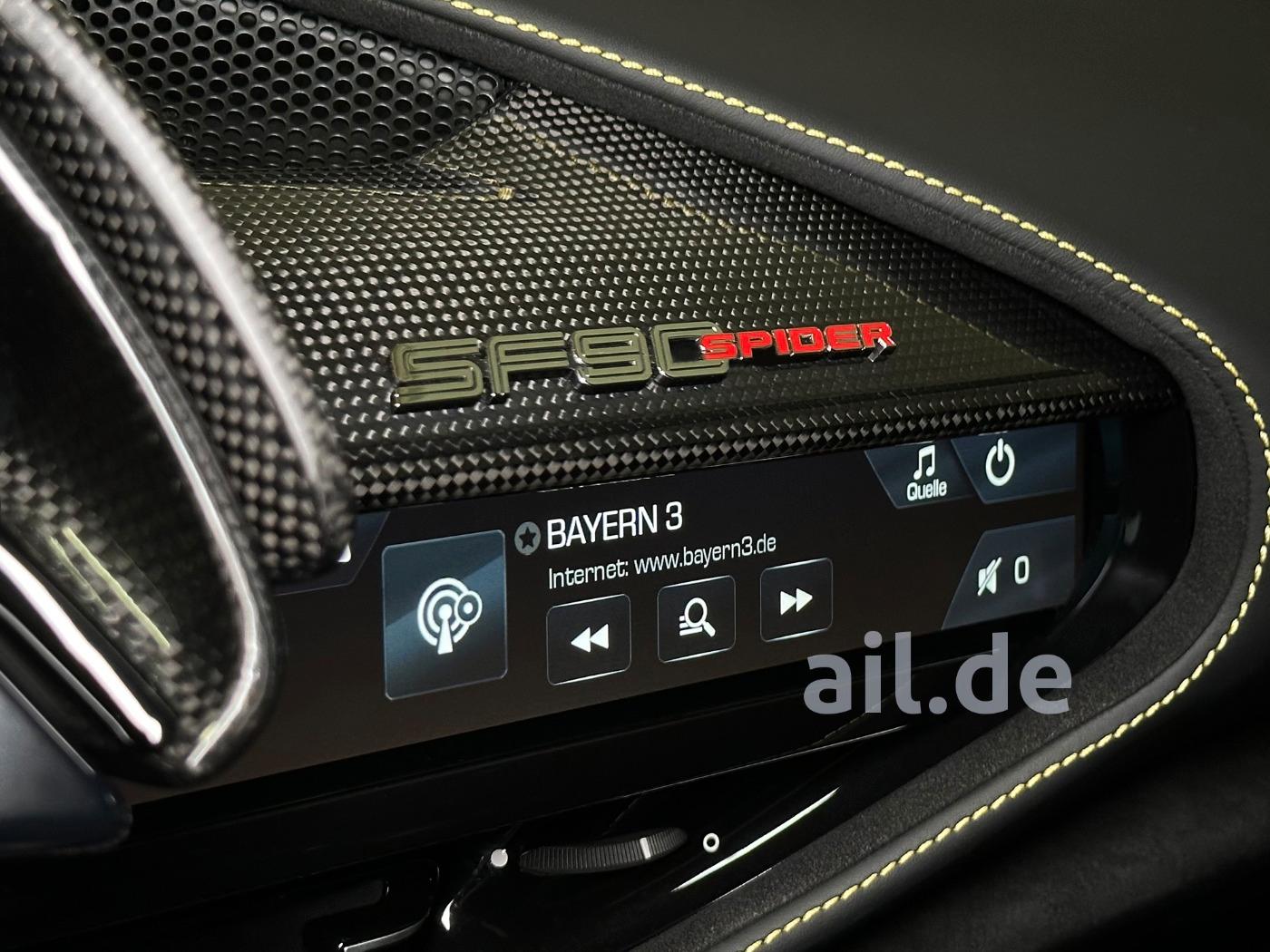 Ferrari SF90 Spider Nero Opaco Carbon PACK Racing Seat