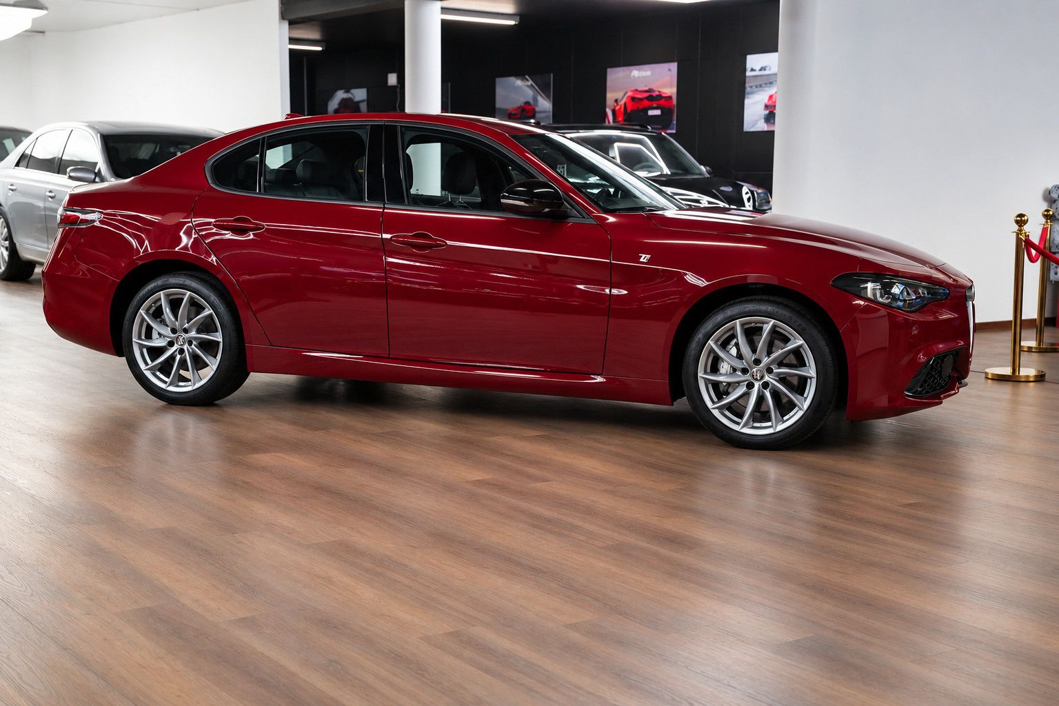 Fahrzeugabbildung Alfa Romeo Giulia Ti Q4/MEMORY/ACC/NAVI/KAMERA/LEDER/