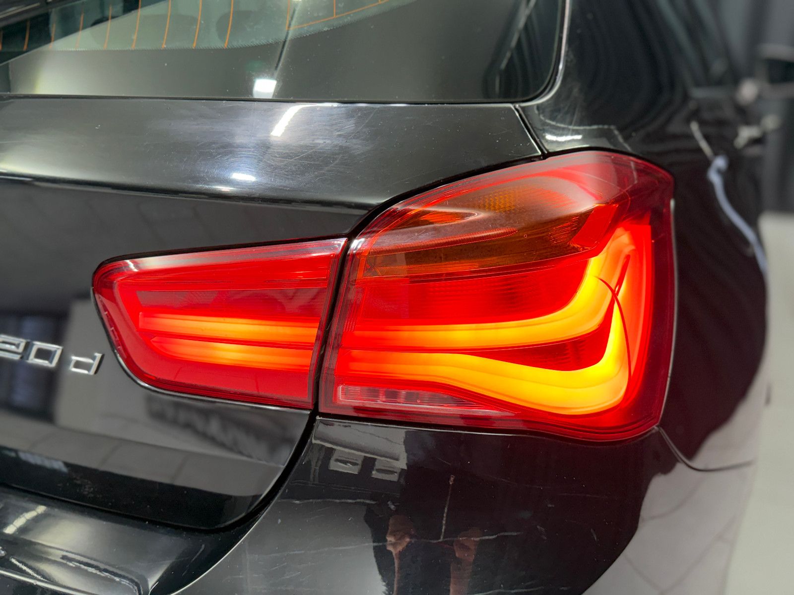 Fahrzeugabbildung BMW 120d xDrive Advantage|AUTOMATIK|HIFI|PDC|PANO|NA
