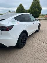 Tesla Model Y "Long Range Dual AWD"  - Tesla aus 2022