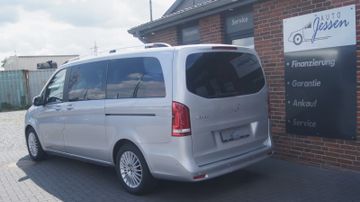 Mercedes V 220 - 3
