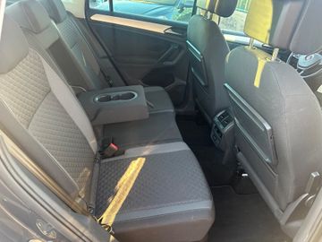 Volkswagen Tiguan - 8