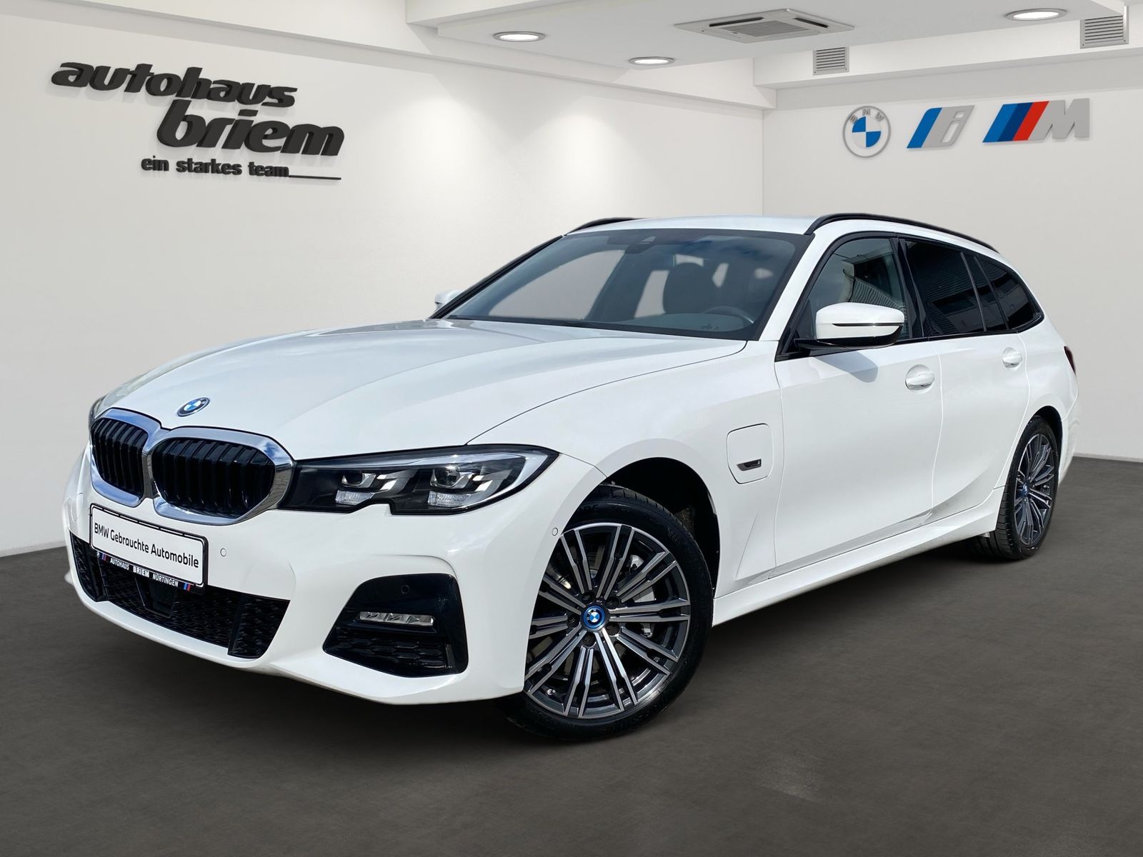 BMW 330e xDrive Touring M Sport, HYBRID