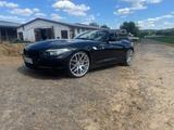 BMW Z4 sDrive20i - - BMW Z4 mit Benzin-Antrieb: Schwarz, Leder, Navigationssystem, Cabrio