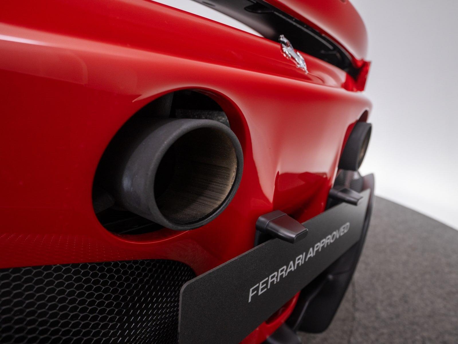 Ferrari SF90 Spider