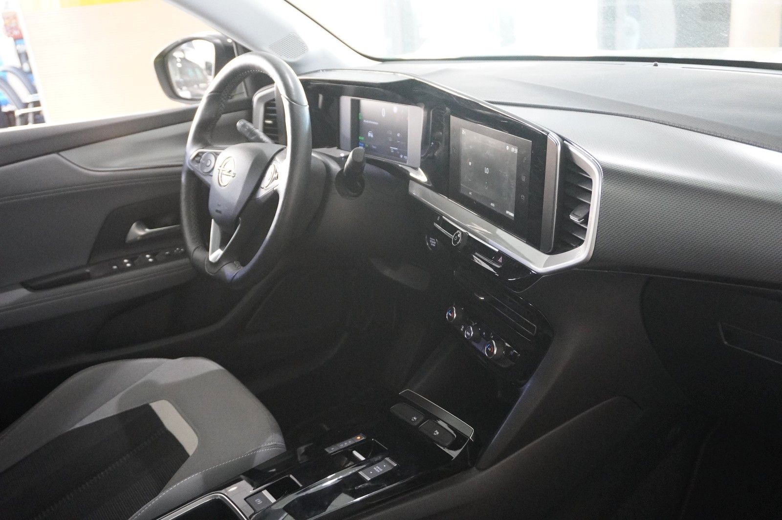 Fahrzeugabbildung Opel Mokka-e ELEGANCE 3-PHASIG NAVI/LED/KAMERA/DAB+