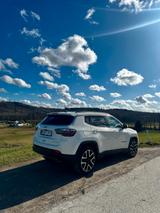 Jeep Compass 1.3 T-GDI I4 110kW Limited DCT Limited - Jeep Compass von privat