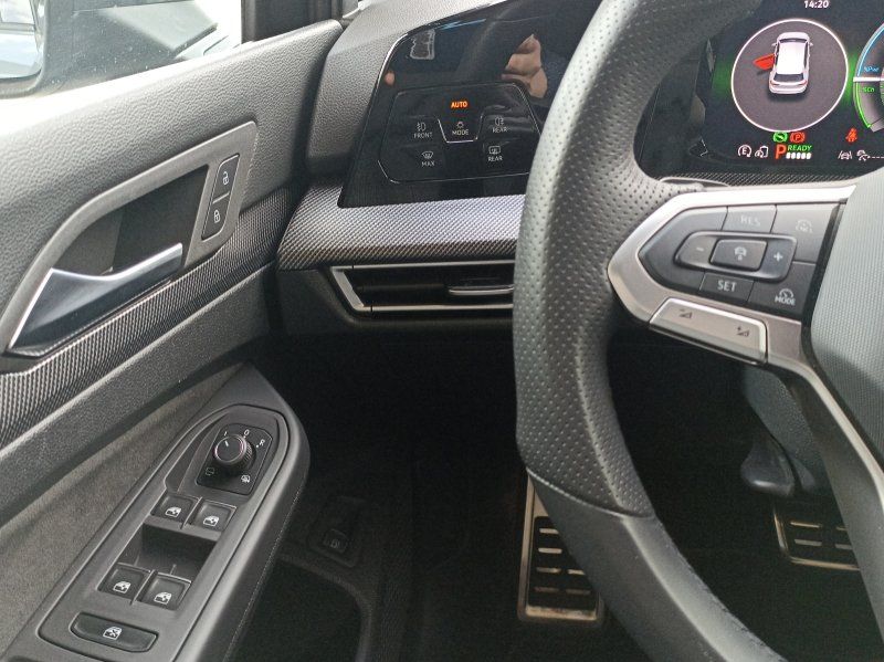 Fahrzeugansicht 9 Fahrzeugabbildung Volkswagen Golf VIII 1.5 eHybrid GTE DSG