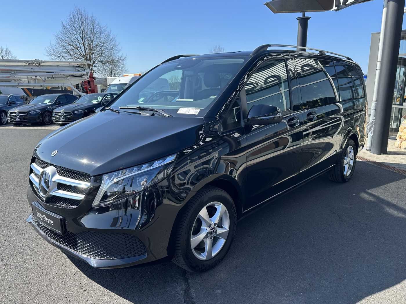 Fahrzeugabbildung Mercedes-Benz V 300 d AVA ED 4MATIC AHK2,5to Standheiz 360Kam