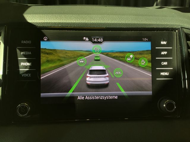 Fahrzeugabbildung Skoda Karoq Selection 1.5TSI DSG/ACC/SHZ/SmartLink/LED