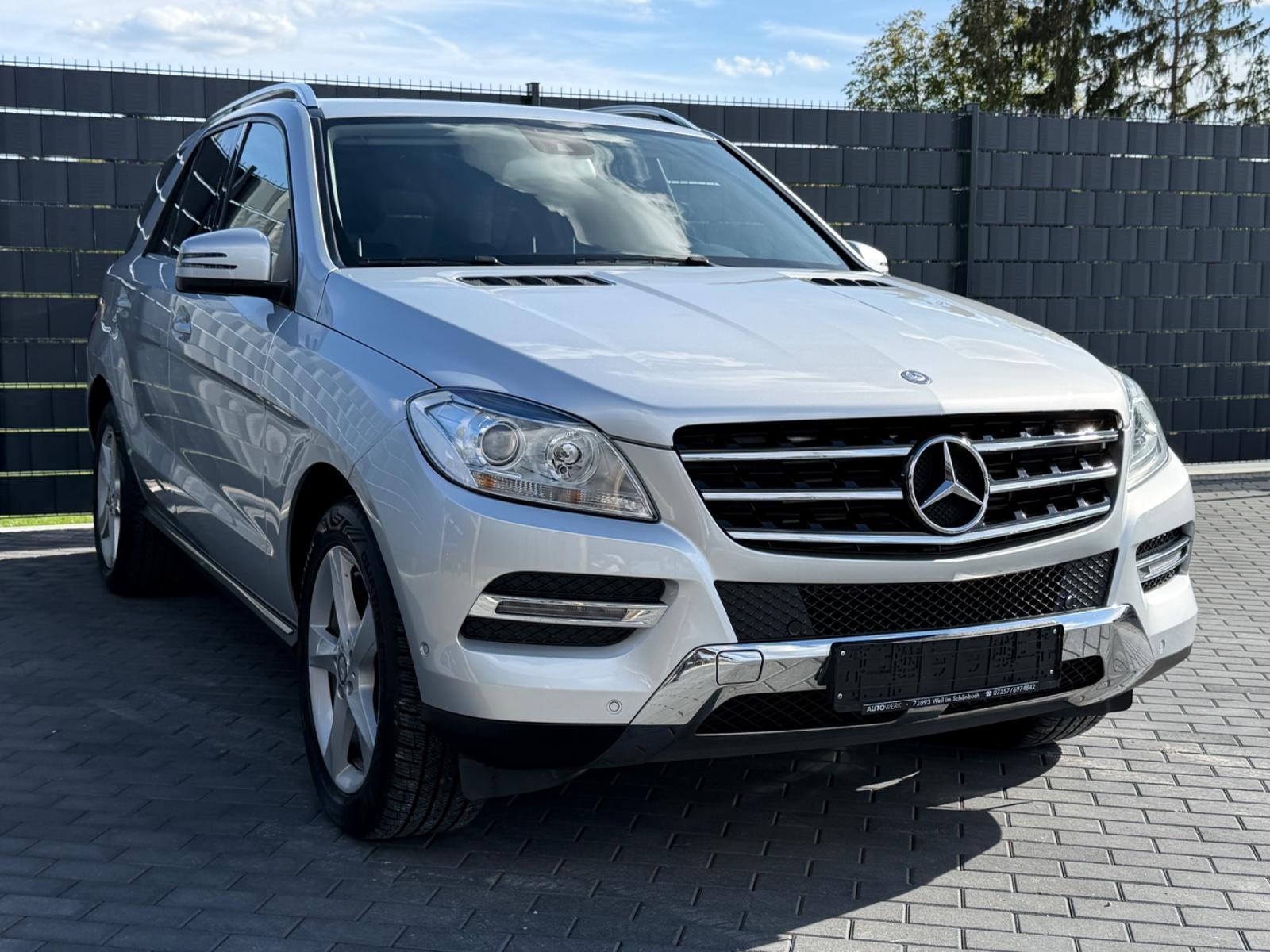 Mercedes-Benz ML 350 BlueTec 4M*7G*COMAND*AIRMATIC*H&K*AHK*