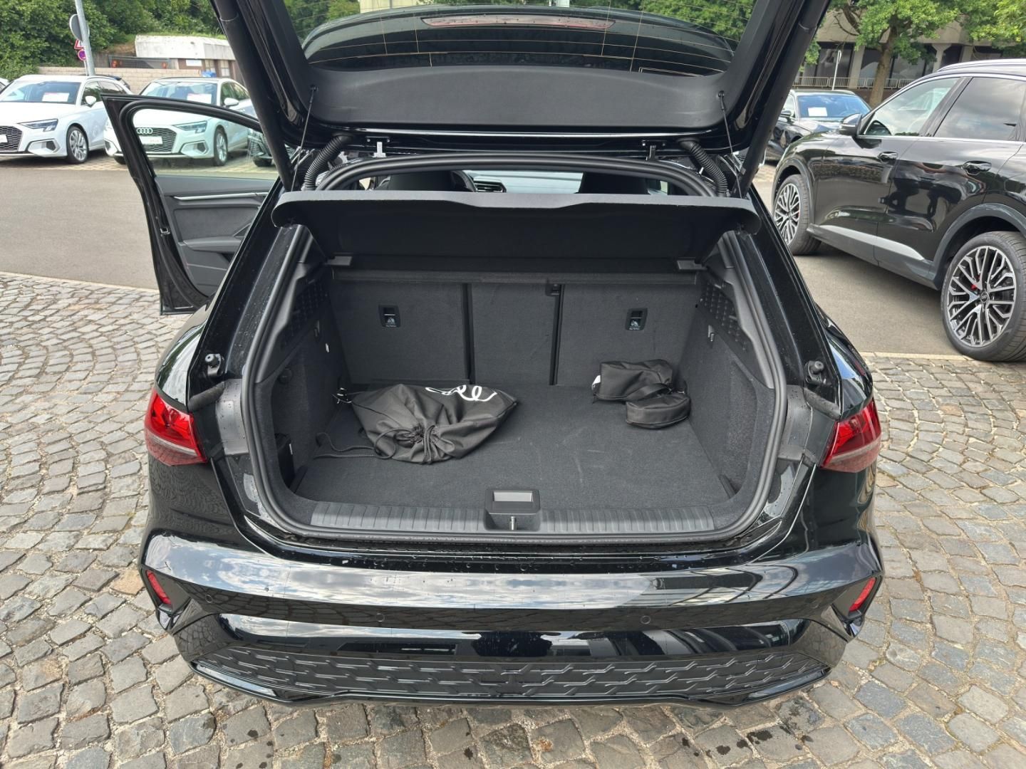 Fahrzeugabbildung Audi A3 Sportback TFSI e S line A3 Sportback 45 TFSI