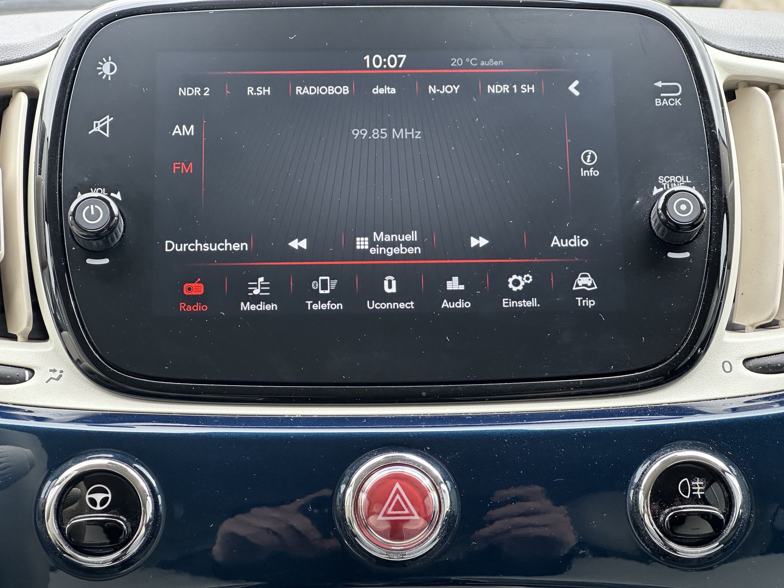 Fahrzeugabbildung Fiat 500 1.0 Lounge PDC+CARPLAY+TEMPOMAT+KLIMA+15Zo