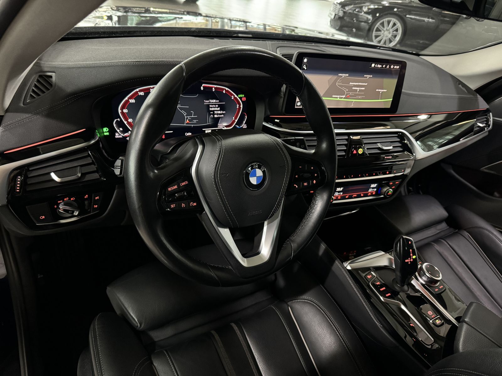 Fahrzeugabbildung BMW 540d xD Luxury Line Panorama Kamera Massage H/K